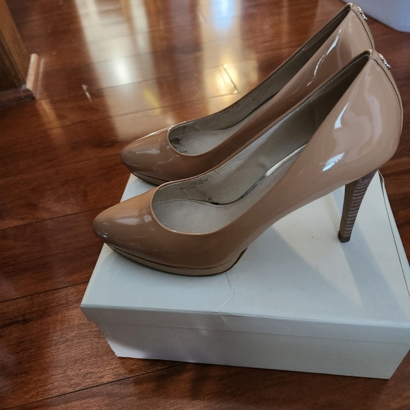 Nude Coach Platform Heels - Picture 8 of 10